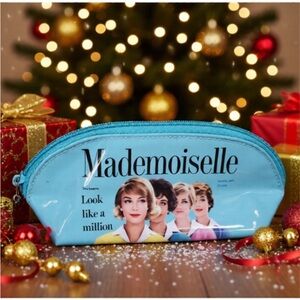 𝅺MADEMOISELLE MAKEUP BAG.  7x3x3 inches